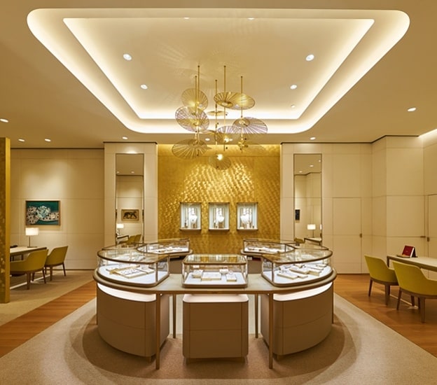 EP1 3 Ion boutique SG